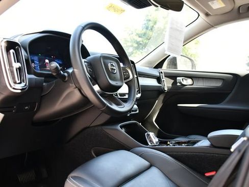 Used 2026 Volvo XC40 B5 Plus AWD/4WD image 13