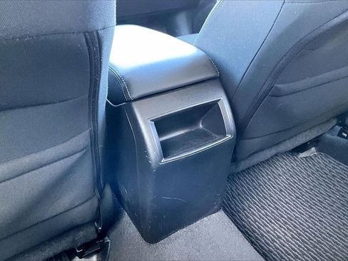 Used 2017 Subaru Outback 2.5i Premium image 30