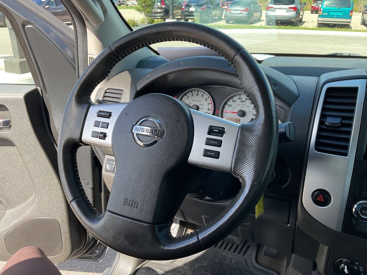 Used 2015 Nissan Frontier PRO-4X w/ Pro-4x Luxury Package AWD/4WD image 18