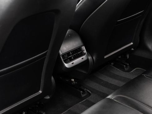 Used 2018 Tesla Model 3 Long Range image 41