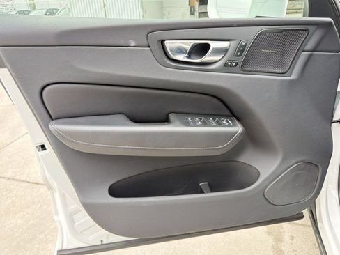 Certified 2023 Volvo XC60 B5 Ultimate w/ Climate Package AWD/4WD image 15