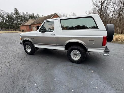 Used 1995 Ford Bronco XLT image 8
