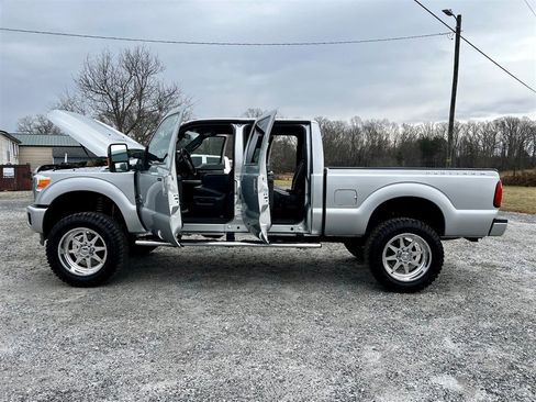 Used 2013 Ford F350 Platinum w/ FX4 Off Road Pkg image 25