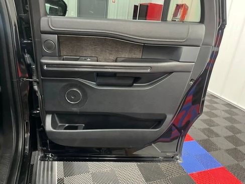 Used 2018 Ford Expedition Max Limited AWD/4WD image 16