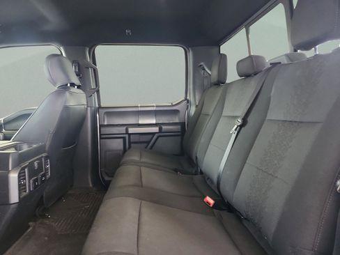 Used 2019 Ford F150 XLT w/ Equipment Group 302A Luxury AWD/4WD image 17