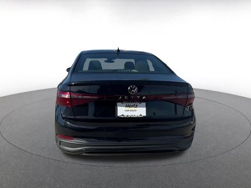 Used 2025 Volkswagen Jetta Sport image 12