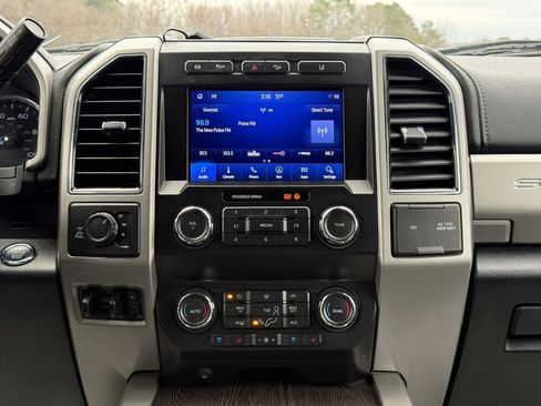 Used 2020 Ford F250 Lariat image 28