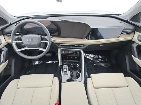 New 2025 Audi Q5 Prestige image 9