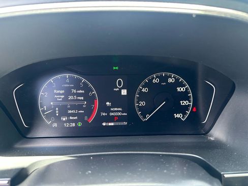 Used 2023 Honda Pilot Touring image 14