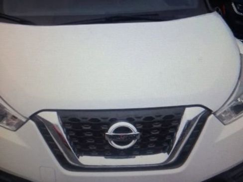 Used 2020 Nissan Kicks S FWD image 18