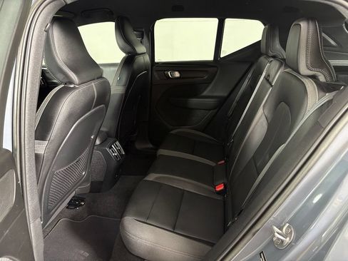 Used 2023 Volvo XC40 Recharge Core AWD/4WD image 35