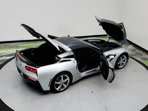 Used 2015 Chevrolet Corvette Stingray Coupe RWD image 32