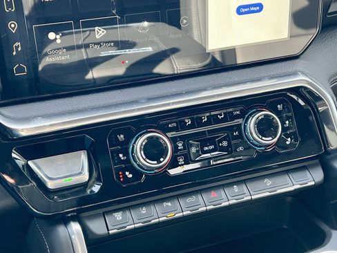 New 2026 GMC Sierra 2500 Denali w/ Denali Reserve Package image 19