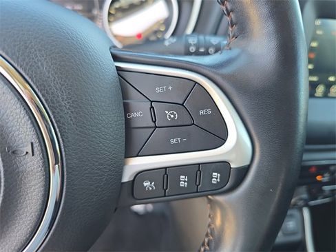 Used 2020 Jeep Compass Latitude image 23