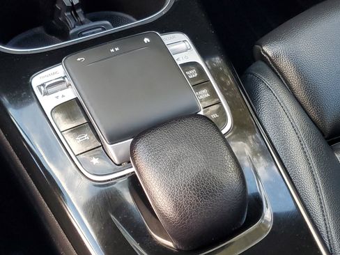 Used 2020 Mercedes-Benz A 220 4MATIC w/ Premium Package image 28