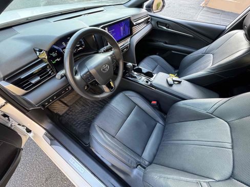 Used 2025 Toyota Camry XSE FWD image 33