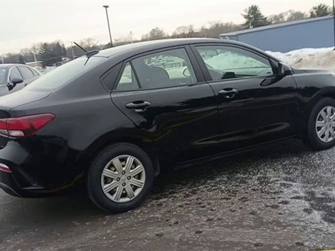 Certified 2023 Kia Rio S image 3