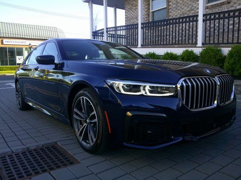 Used 2021 BMW 750i xDrive w/ Luxury Rear Seating Package AWD/4WD image 95