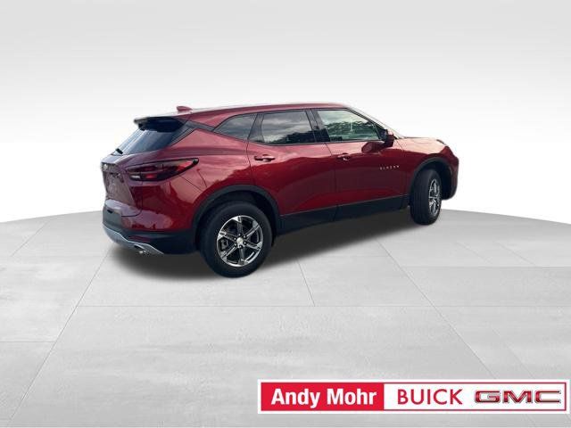 Used 2025 Chevrolet Blazer LT FWD image 11
