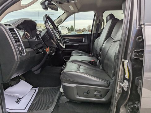 Used 2018 RAM 2500 Laramie image 12