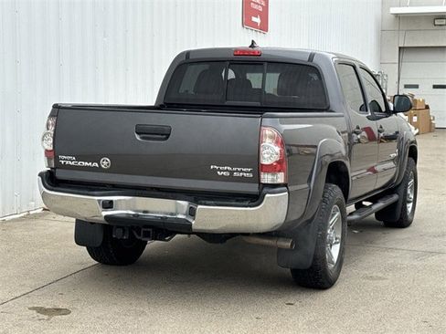 Used 2014 Toyota Tacoma PreRunner w/ SR5 Package image 4