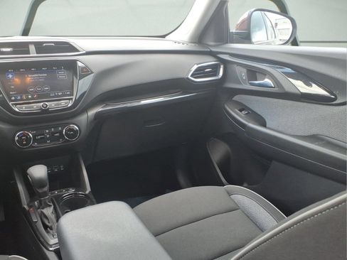 Certified 2023 Chevrolet TrailBlazer LT w/ Convenience Package AWD/4WD image 12