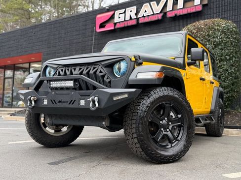 Used 2020 Jeep Wrangler Unlimited Sport S image 2