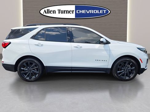 Used 2022 Chevrolet Equinox RS w/ Infotainment Package FWD image 6