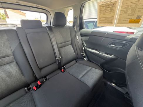 Used 2025 Nissan Rogue SV FWD image 39