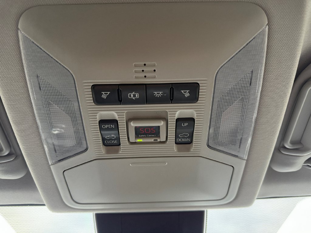 Used 2019 Toyota RAV4 XLE FWD image 17