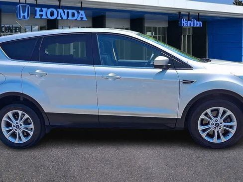 Used 2017 Ford Escape SE AWD/4WD image 9