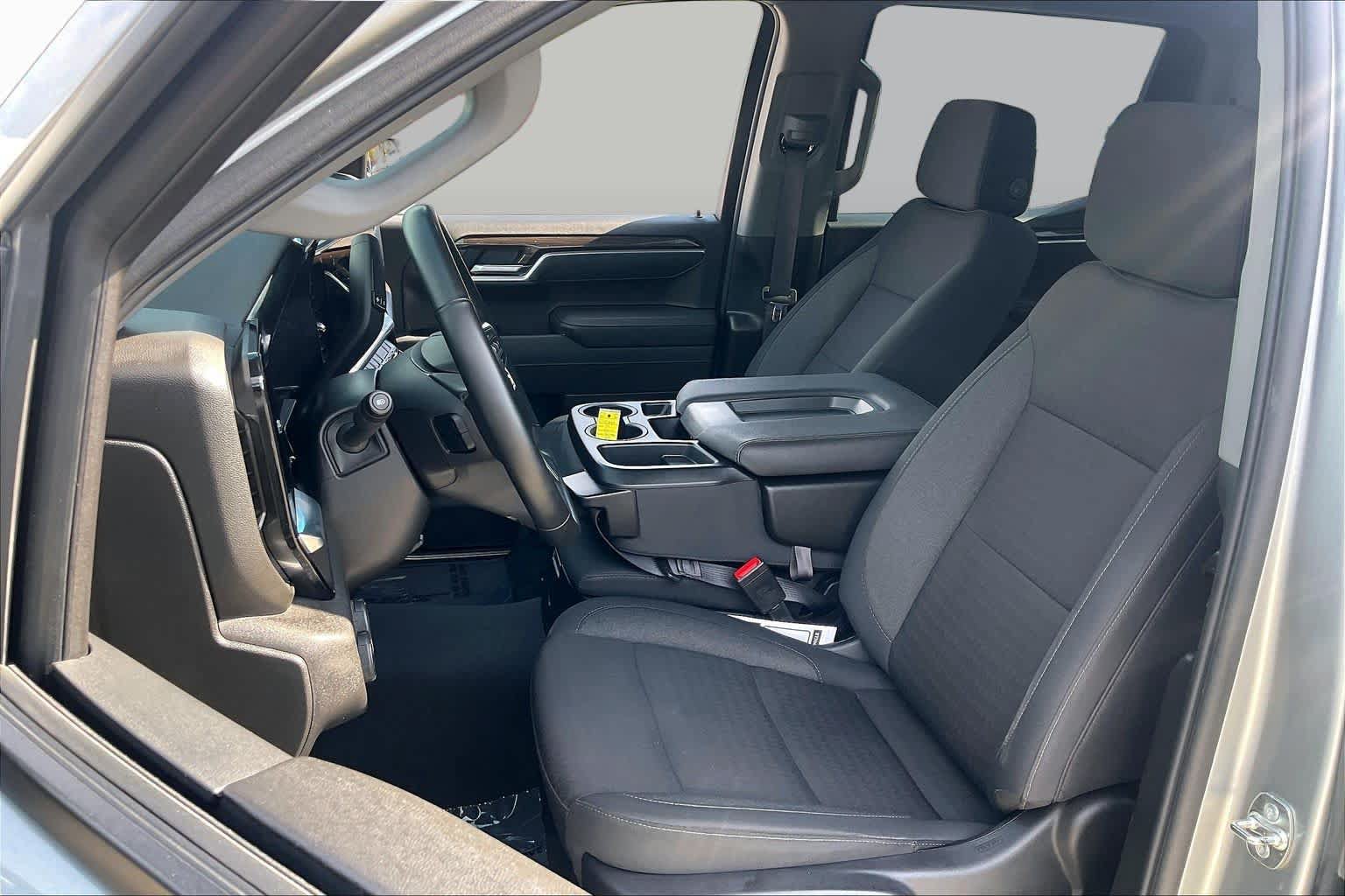 Used 2026 Chevrolet Silverado 1500 LT AWD/4WD image 9