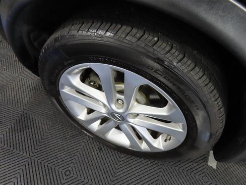 Used 2016 Nissan Juke SL image 6