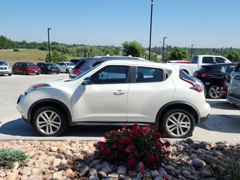 Used 2015 Nissan Juke S AWD/4WD image 2