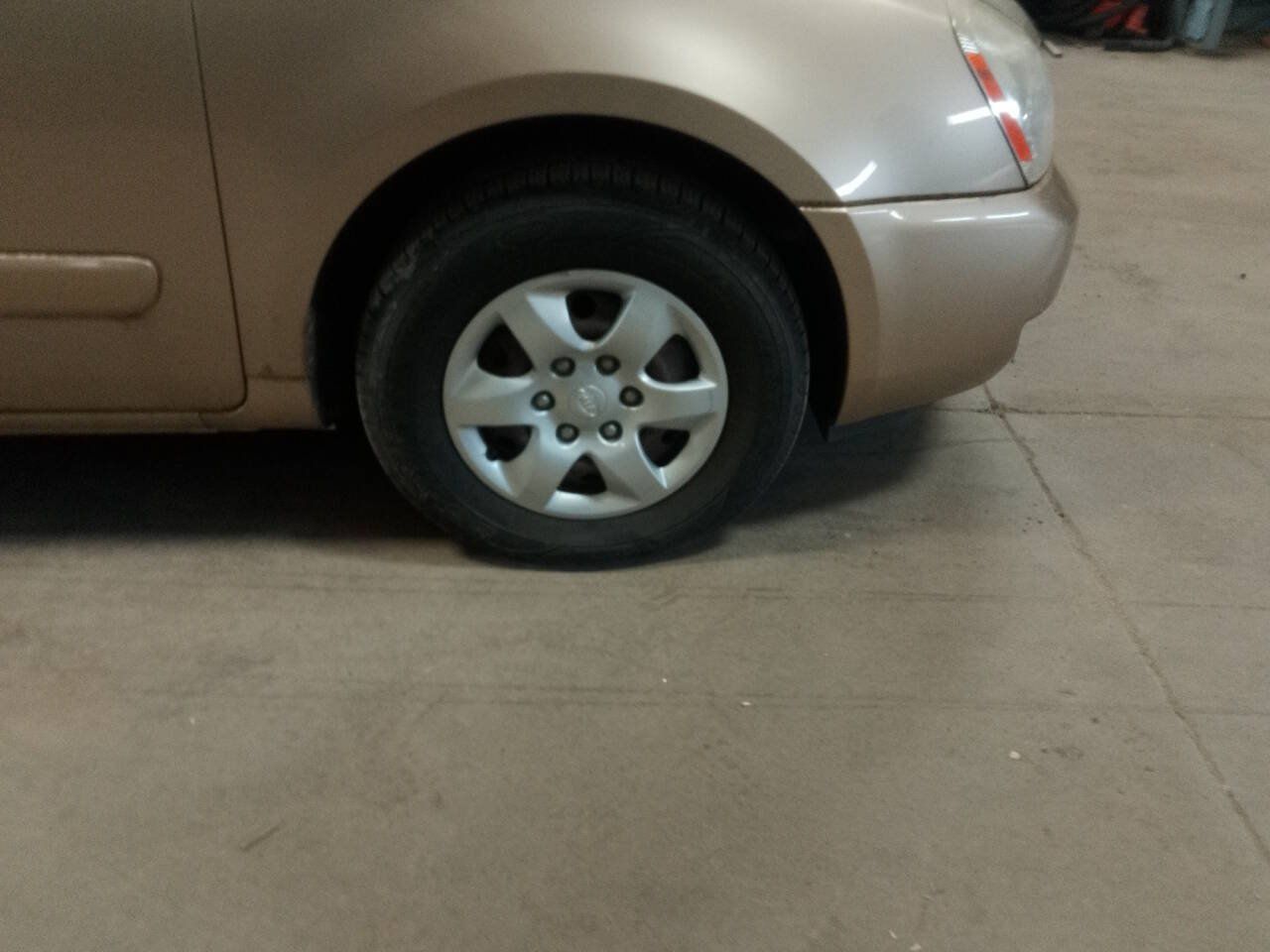 Used 2008 Kia Sedona LX FWD image 12