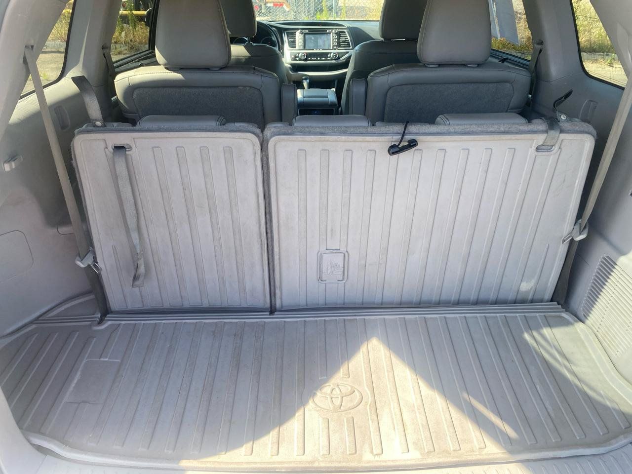 Used 2018 Toyota Highlander Limited AWD/4WD image 13