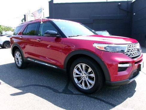 Certified 2023 Ford Explorer Limited w/ Equipment Group 301A AWD/4WD image 3