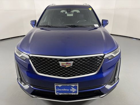 Used 2024 Cadillac XT6 Premium Luxury image 3