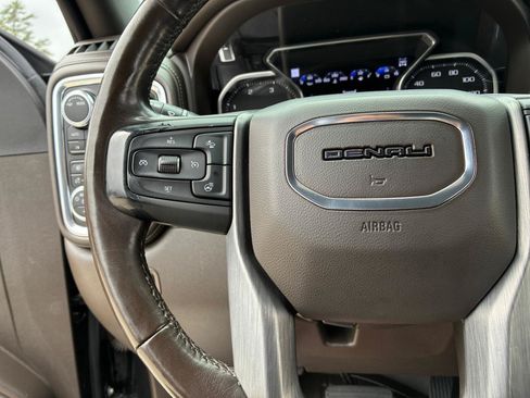 Used 2020 GMC Sierra 2500 Denali w/ Denali Ultimate Package AWD/4WD image 25