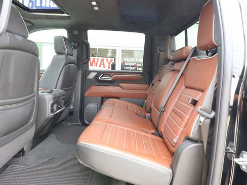 Used 2024 GMC Sierra 2500 Denali Ultimate AWD/4WD image 29