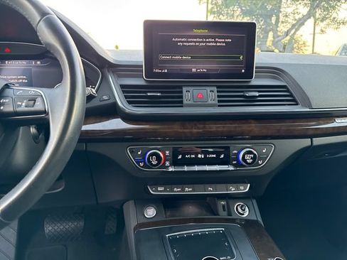 Used 2019 Audi Q5 2.0T Premium Plus w/ Premium Plus Package AWD/4WD image 17