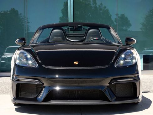Used 2021 Porsche 718 Boxster Spyder RWD image 2