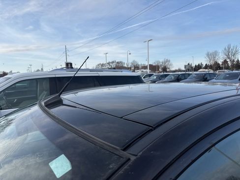 Used 2013 Lincoln MKX FWD image 4