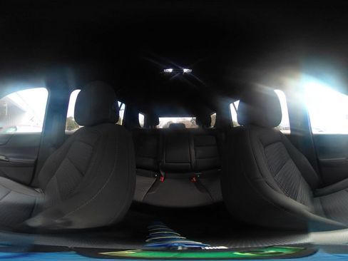 Used 2025 Chevrolet Equinox LT image 41