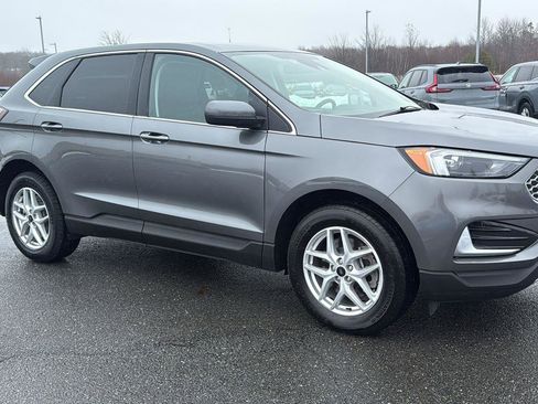 Used 2024 Ford Edge SEL image 2