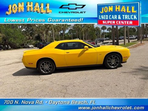 Used 2017 Dodge Challenger GT image 13