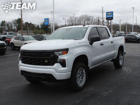Used 2024 Chevrolet Silverado 1500 Custom image 8