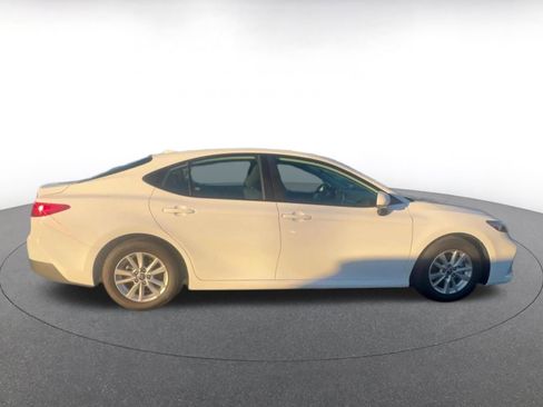 Used 2025 Toyota Camry LE image 15