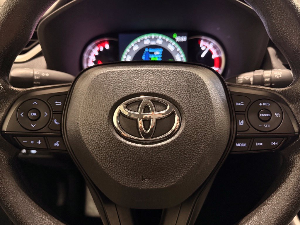 Used 2025 Toyota RAV4 XLE FWD image 20