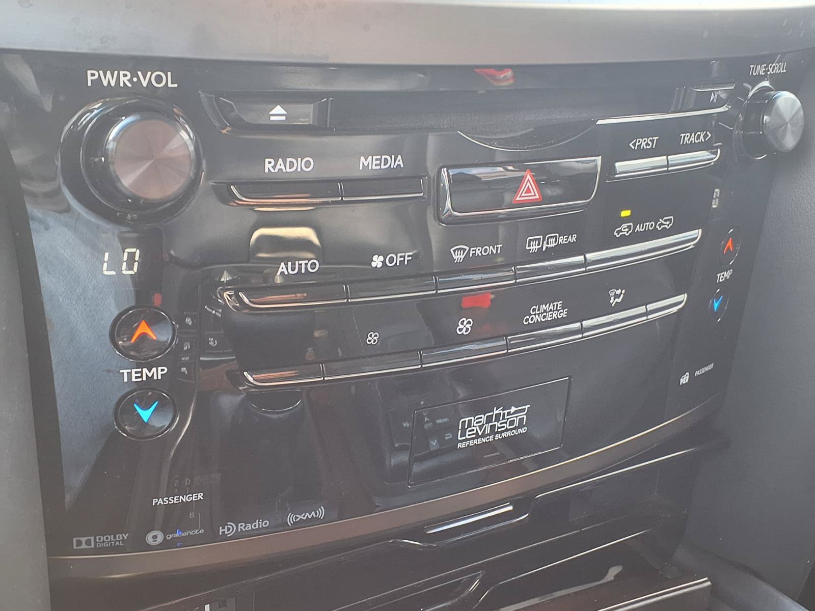 Used 2018 Lexus LX 570 4WD w/ Luxury Package image 10